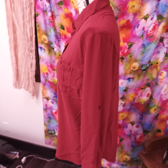 Elegant Women's Button-Down Shirt - Deep Red - Picture 3 of 8